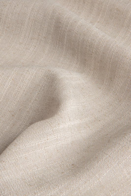 Crème vouwgordijnen uit de Elegance collectie, model JC2546 Okika, prachtige stof van hoge kwaliteit. bijzonder slijt en kleurvast.