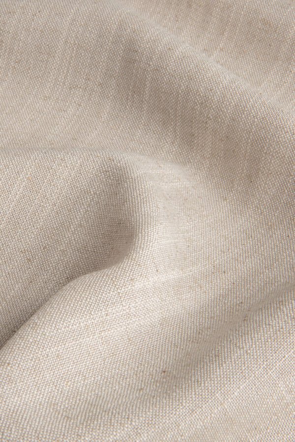 Crème vouwgordijnen uit de Elegance collectie, model JC2546 Okika, prachtige stof van hoge kwaliteit. bijzonder slijt en kleurvast.