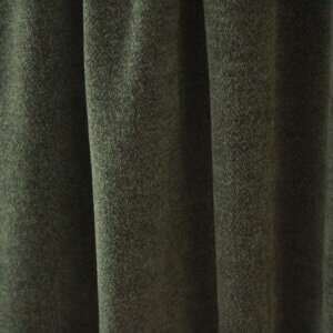 Set van groene Chenille gordijnen, perfect voor een stijlvolle en rustgevende sfeer in huis.