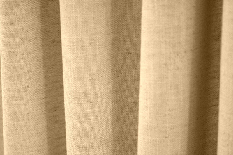 elegance creme gordijn JC2451, stijlvol vallend en ideaal voor een rustige, natuurlijke ambiance.
