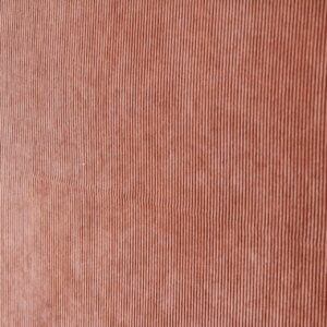 Cognackleurige Corduroy stof, jc2405 van okika, met een verfijnd ribbelpatroon, biedt een klassieke uitstraling.