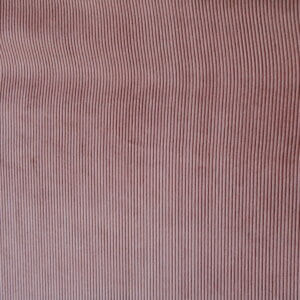 Oudroze Corduroy stof, jc2403 van okika. Zacht aanvoelend met een warme tint.