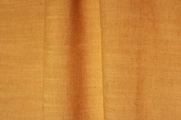 Okergele Elegance gordijnen voor een warme en gezellige sfeer in huis