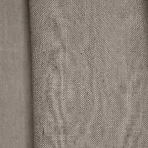 stofdetails van soft taupe gordijnen uit de elegance colletie,