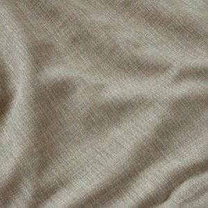 Zen Weave Honing inbetween vouwgordijn met schaduwachtige geweven structuur in meerdere tinten en zachte lichtdoorlaat – warme en duurzame raamdecoratie