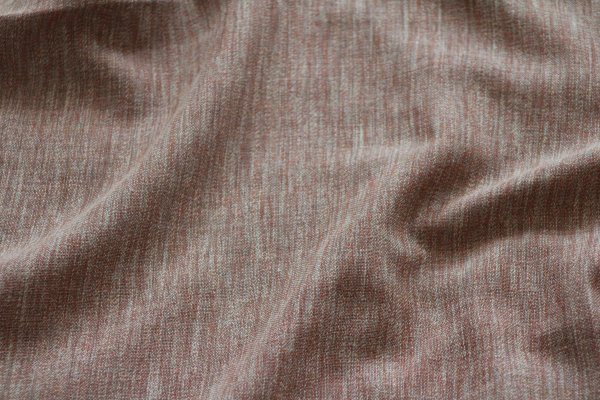 Zen Weave terra inbetween vouwgordijn warme aardetint met geweven structuur – ideaal voor een rustgevend interieur