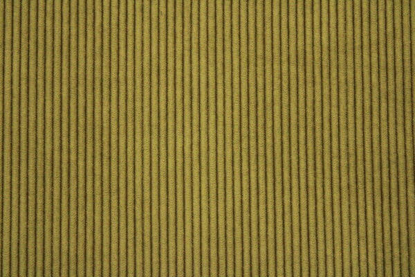 Fijn ribbelpatroon op olijfgroene Corduroy stof, jc2407 okika. Ideaal voor een natuurlijke look.