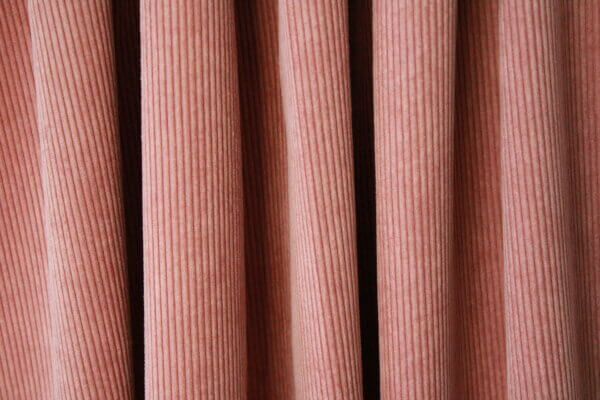 Oud roze Corduroy gordijnen, jc2404 van okika. Perfect voor een klassieke en romantische inrichting.