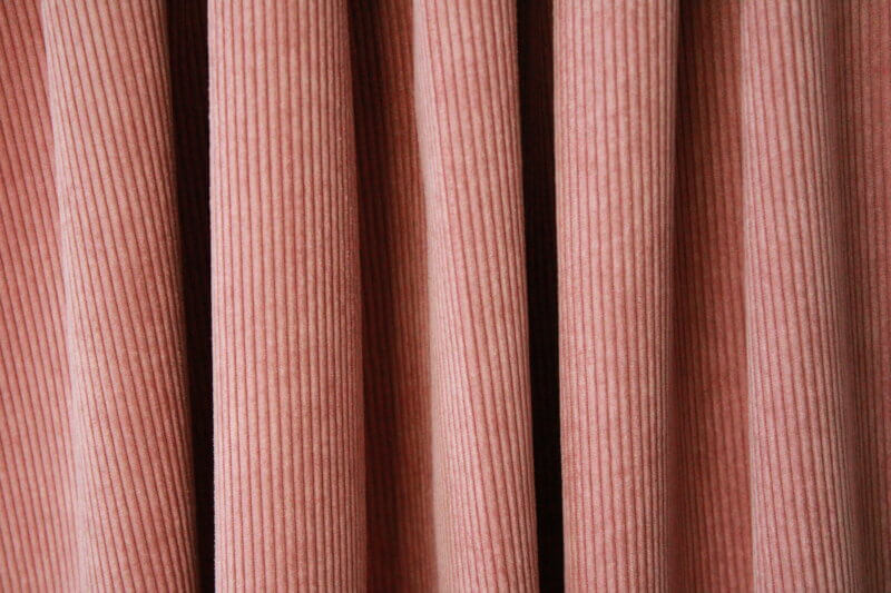 Oud roze Corduroy gordijnen, jc2404 van okika. Perfect voor een klassieke en romantische inrichting.