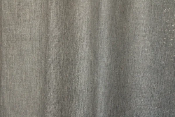 Sfeerfoto van lichtgrijze inbetween gordijnen uit de Zenweave collectie, lichtdoorlatend en perfect voor een moderne en rustige uitstraling.