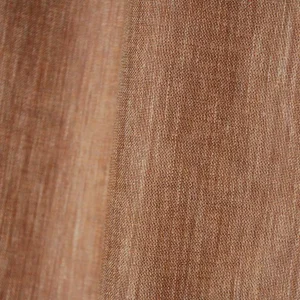 Sfeerfoto van nude inbetween gordijnen uit de Zenweave collectie JC2488, lichtdoorlatend en perfect voor een zachte, elegante uitstraling.