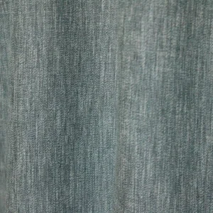 Vintage groen Zen Weave gordijn, vloeiend vallend, perfect voor een warme, natuurlijke sfeer.