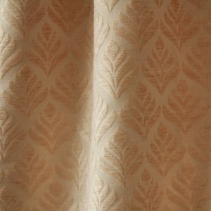 Retro gordijnen met crème en kleurige bloemmotieven, model BB2419 'Okika'. Ideaal voor vintage en moderne interieurstijlen.