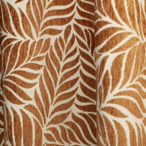 Jacquard chenille gordijnstof in cognac met bladmotief, detailfoto van de stofstructuur dichtbij