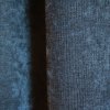 velours gordijnen in het donker blauw, een mooie gordijn stof die een chenille achtige structuur heeft waarin een soort krijt effect is verwerkt. Gordijnen van okika