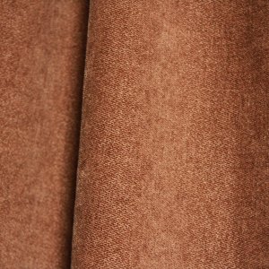 Luxe chenille gordijnen in rustige taupe tint voor sfeervolle raambekleding