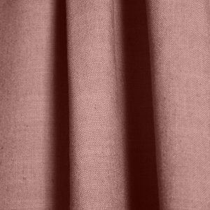 Sfeer foto van de roze gordijnen uit de Elegance collectie (JC2457) met een zacht, semi-lichtdoorlatend effect, perfect voor een warme en stijlvolle inrichting