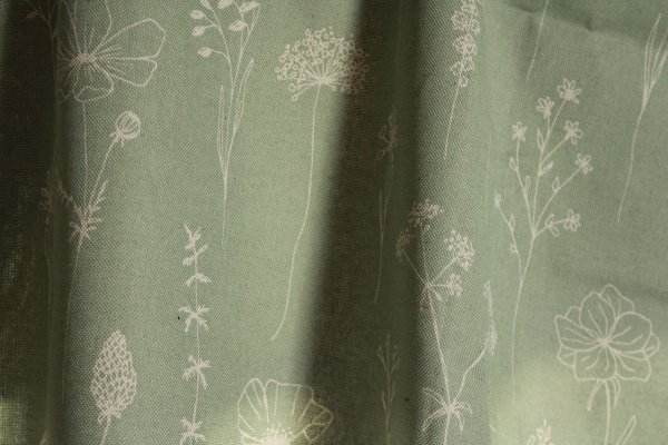 Detailweergave van groene bloemengordijnen Blossom Flora BB2503