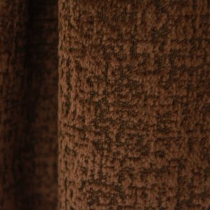 Detail van taupekleurig shabby chic gordijn BB2428, gesleten structuur voor een retro look