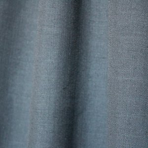 Stofpatroon van donkergrijze gordijnen Elegance collectie JC2564 Okika, semi lichtdoorlatend en kleurvast