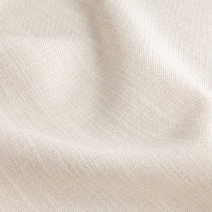 Offwhite vouwgordijnen uit de Elegance collectie, model JC2545 Okika, prachtige stof van hoge kwaliteit. bijzonder slijt en kleurvast. offwhite zit tegen wit aan