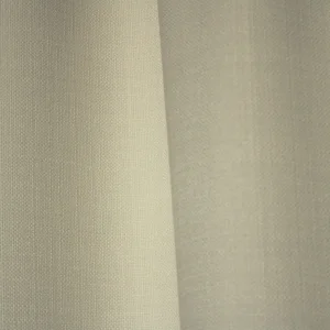 Detailfoto van de stof van offwhite gordijnen uit de Florain collectie (JC2511) van Okika, off white gordijnen op maat