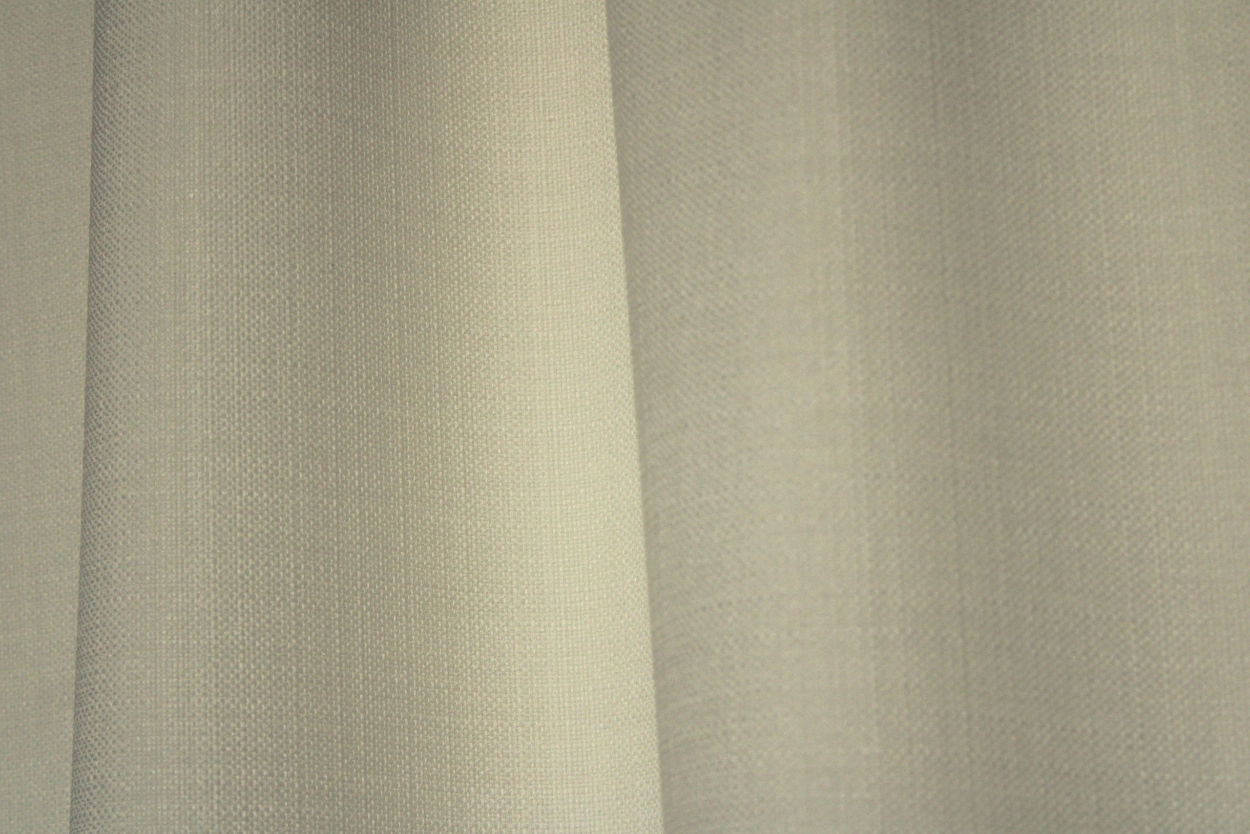 Detailfoto van de stof van offwhite gordijnen uit de Florain collectie (JC2511) van Okika, off white gordijnen op maat