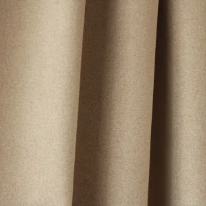 verduisterende gordijnen op maat, calm shade beige, jc2509 van okika, 100% verduisterend, gordijnen sfeer