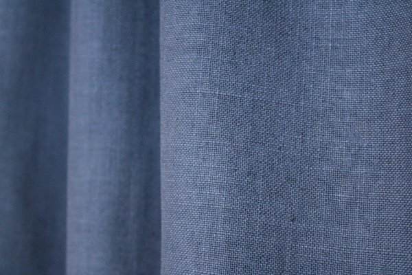 Stofpatroon van denimblauwe gordijnen Elegance collectie JC2557 Okika, semi lichtdoorlatend, kleur en slijtvast
