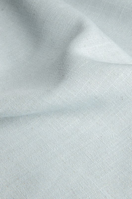 licht blauwe vouwgordijnen uit de Elegance collectie, model JC2559 Okika, prachtige stof van hoge kwaliteit. slijt en kleurvast.