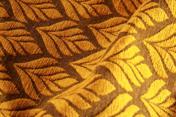 retro bloem oker, bb2421 van okika, close up foto van de stof waarbij de zachte haartjes goed zichtbaar zijn.