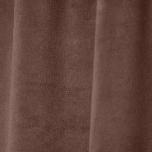 Bruine velvet gordijnen Renoir REY2538 met close-up van de stofdetails, luxe fluweel met subtiele glans
