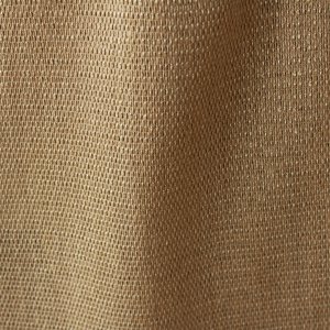 stofpatroonvan het beige inbetween gordijn Linea in de plooi, met zicht op de grove weving en kleurnuances.