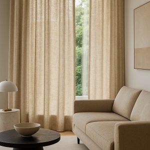 Elegance zand gordijnen in moderne interieursetting – Okika