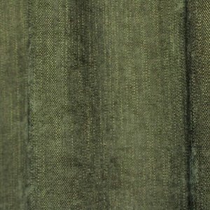 Donkergroene gordijnen uit de Imperial collectie van Okika, sfeerfoto met gordijnen in de plooi