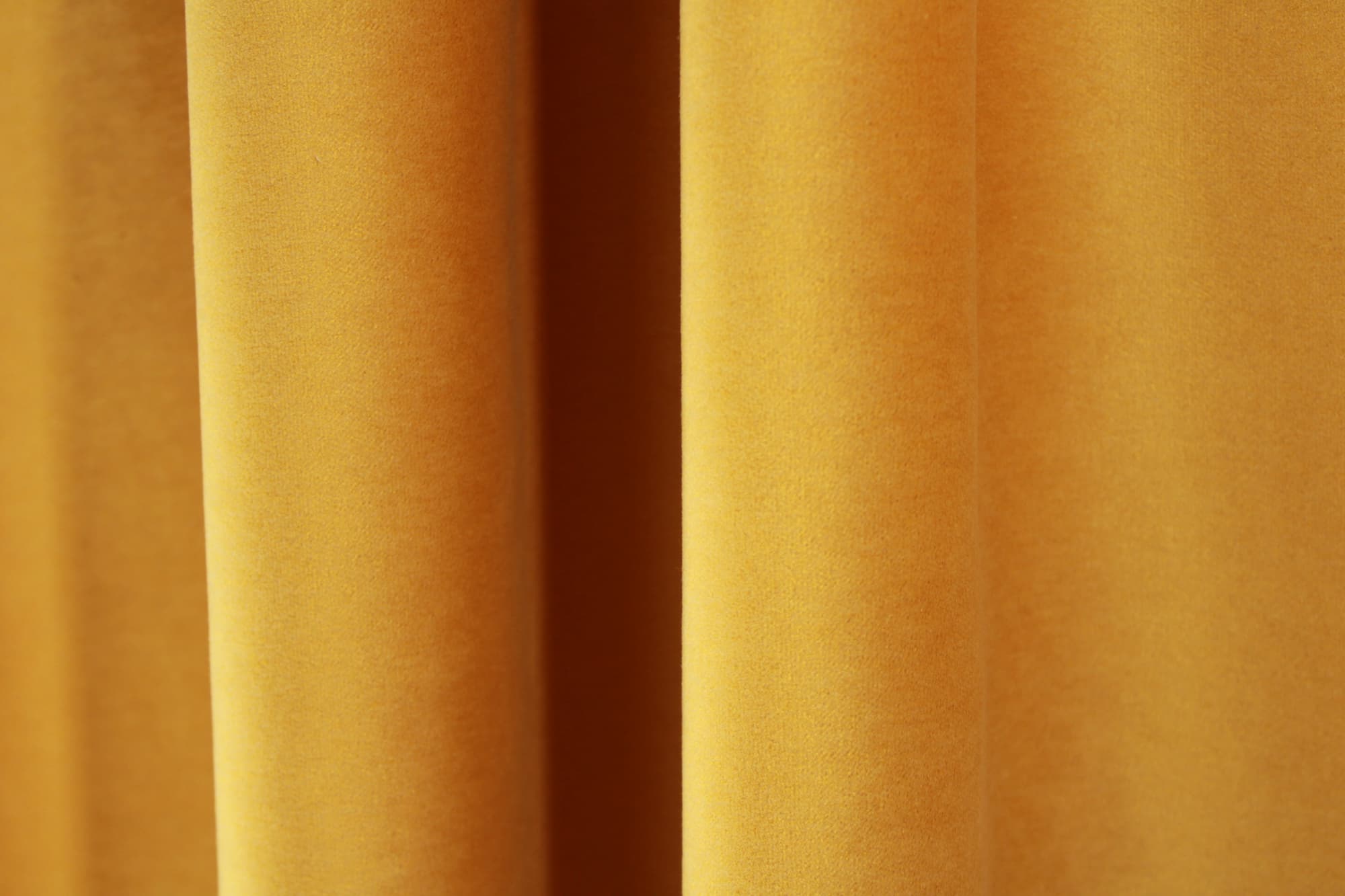 Gordijnen noble velours geel