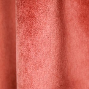 Terra velours Noble collectie SYM2676 vastgelegd in een close up waarbij destructuur en polen goed zichtbaar zijn.