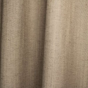 sfeerfoto van linnenlook gordijnen in taupe met verduisterende werking