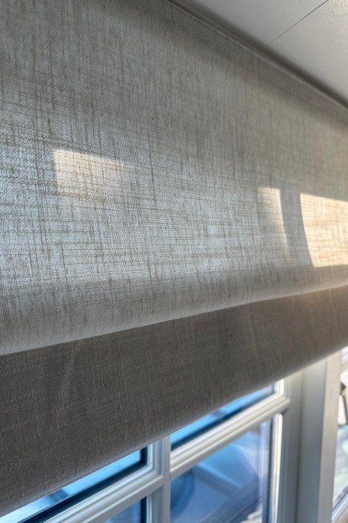 elegance-offwhite-vouwgordijnen-slaapkamer-klant-recent-project-interieursetting