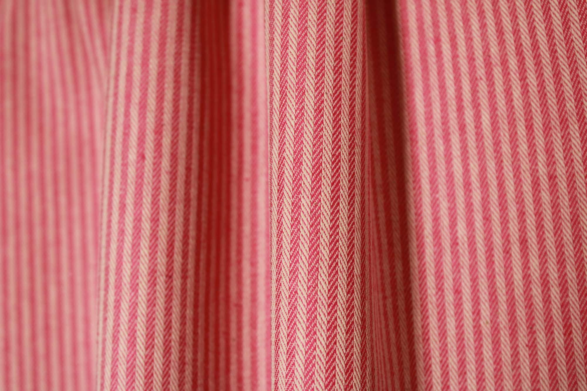 Gordijnen strepen visgraat roze